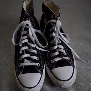 Black converse High Top Size 8.5